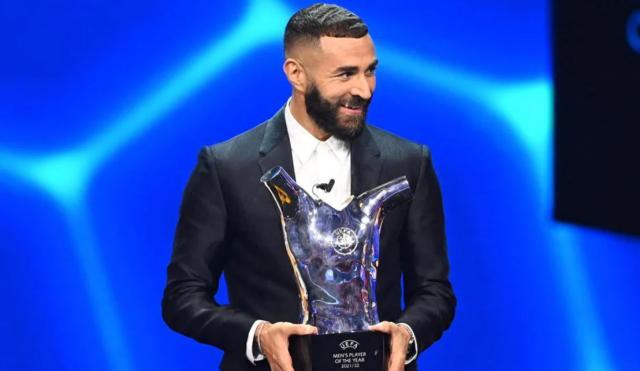 九游登录入口-欧足联颁奖:本泽马获欧洲足球先生 安帅最佳主帅