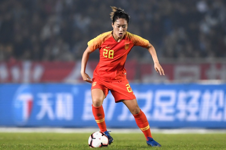 九游官网-唐佳丽：第二场比赛要掌握好球权，上届亚洲杯夺冠是非常大的鼓励