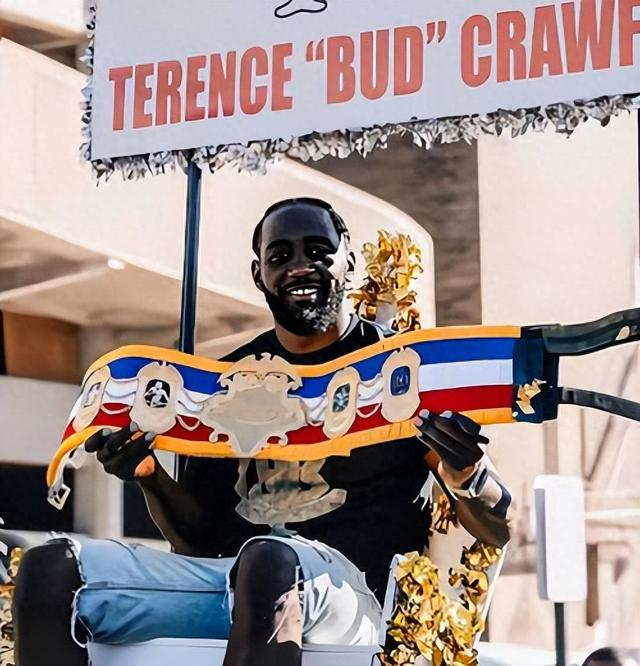 克劳福德巅峰退役藏真相:野望不敌健康,拳坛暗流值得警惕|特伦斯·克劳福德|金腰带|贾尼贝克·阿里姆哈努利|级别|药检_新浪体育_新浪新闻